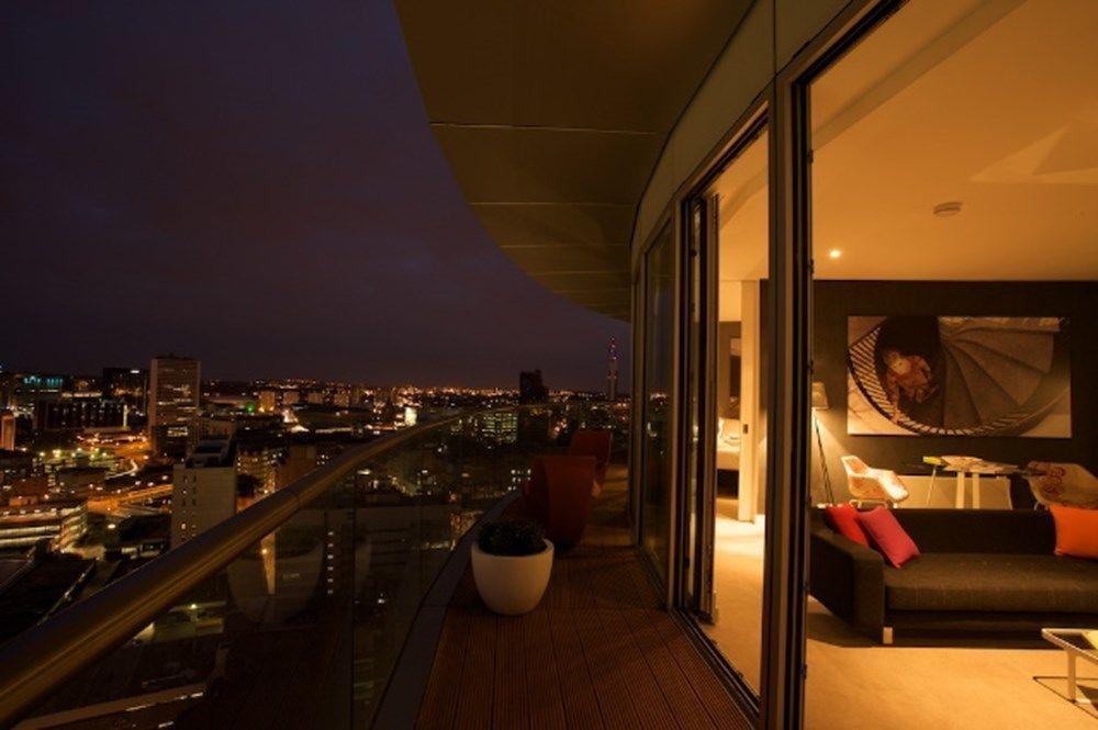 Staying Cool At Rotunda Birmingham Exterior photo